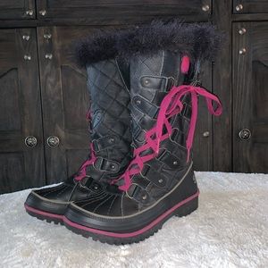 Sorel Black and Maroon Winter Boots